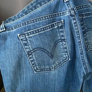 Super low straight leg vintage Levi’s